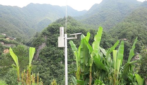 爱陆通GPRS数传终端基于自动雨量站监测网络···